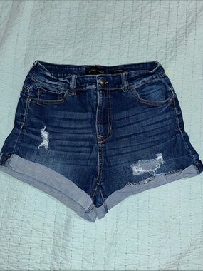 Kendall & Kylie “The Icon” Distressed Roll-Hem Jean Shorts Junior size 9/29